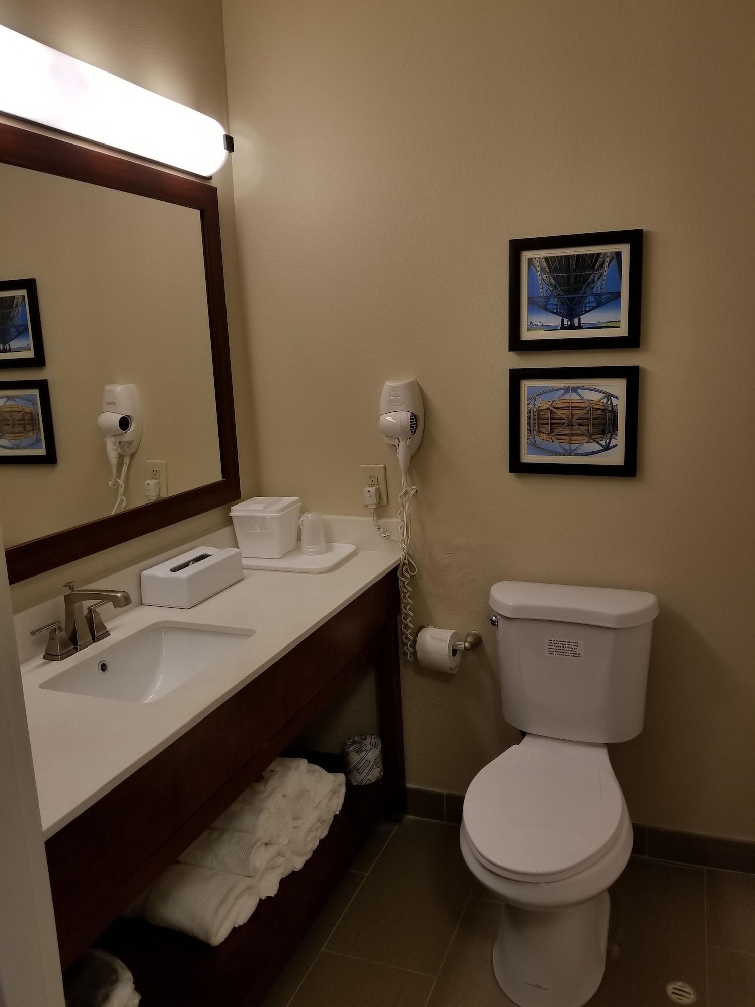 Sonesta Essential - Baton Rouge Airport Hotel Exterior photo