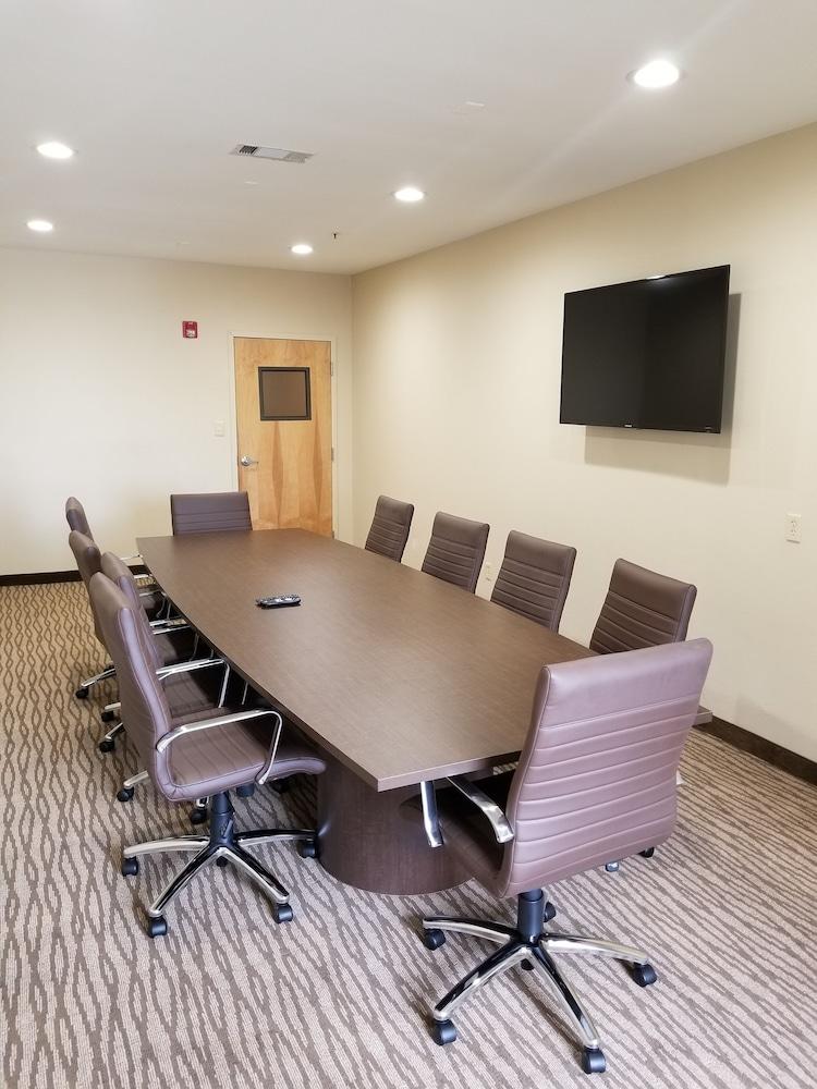 Sonesta Essential - Baton Rouge Airport Hotel Exterior photo