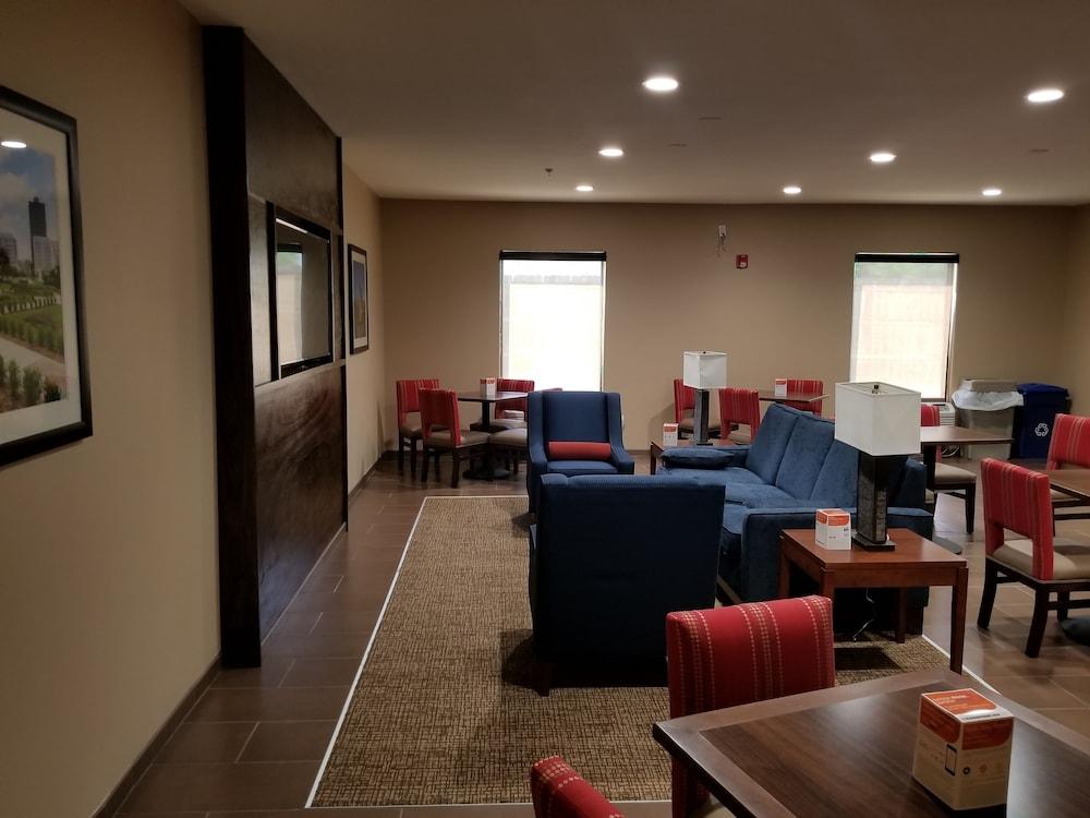 Sonesta Essential - Baton Rouge Airport Hotel Exterior photo
