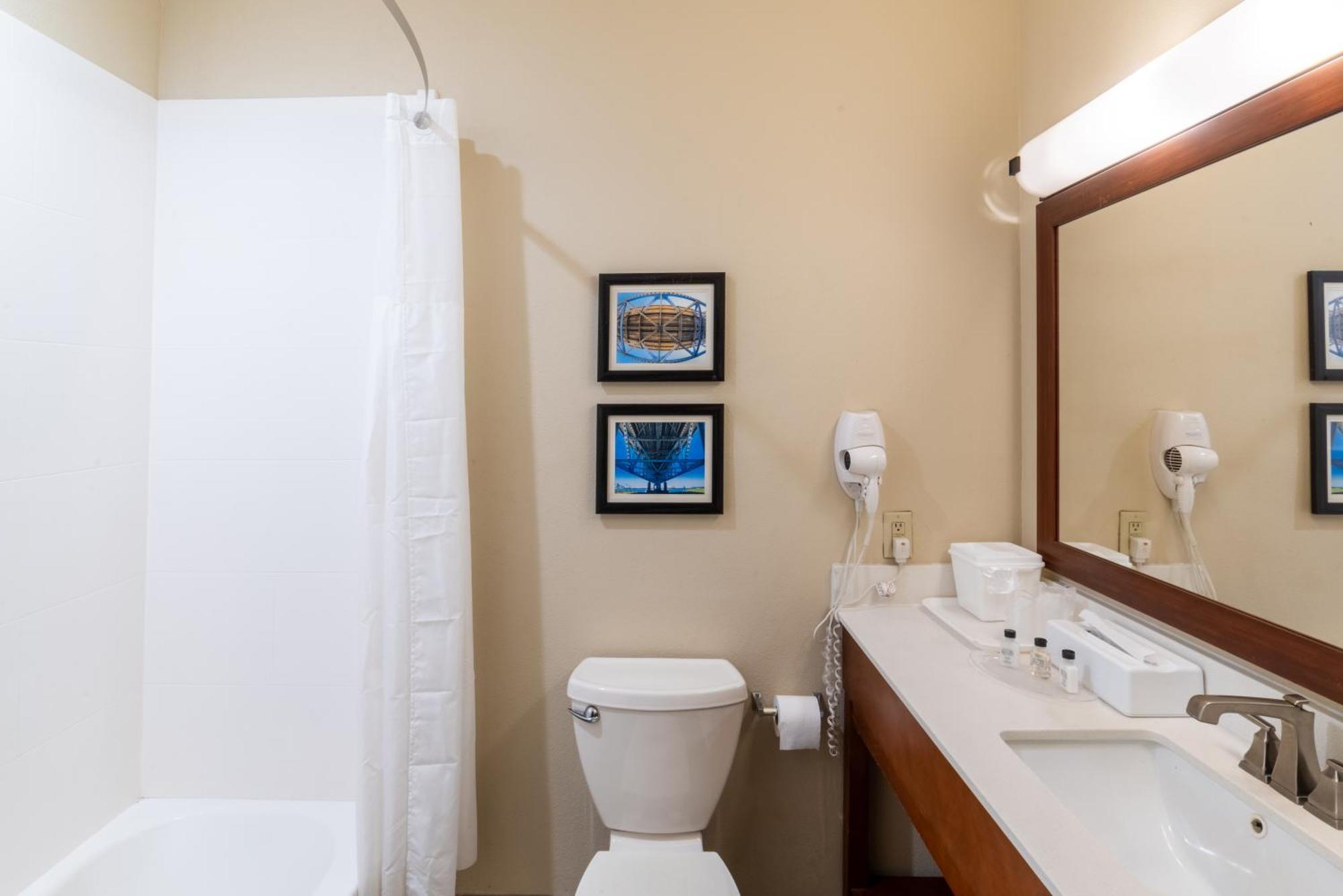 Sonesta Essential - Baton Rouge Airport Hotel Exterior photo
