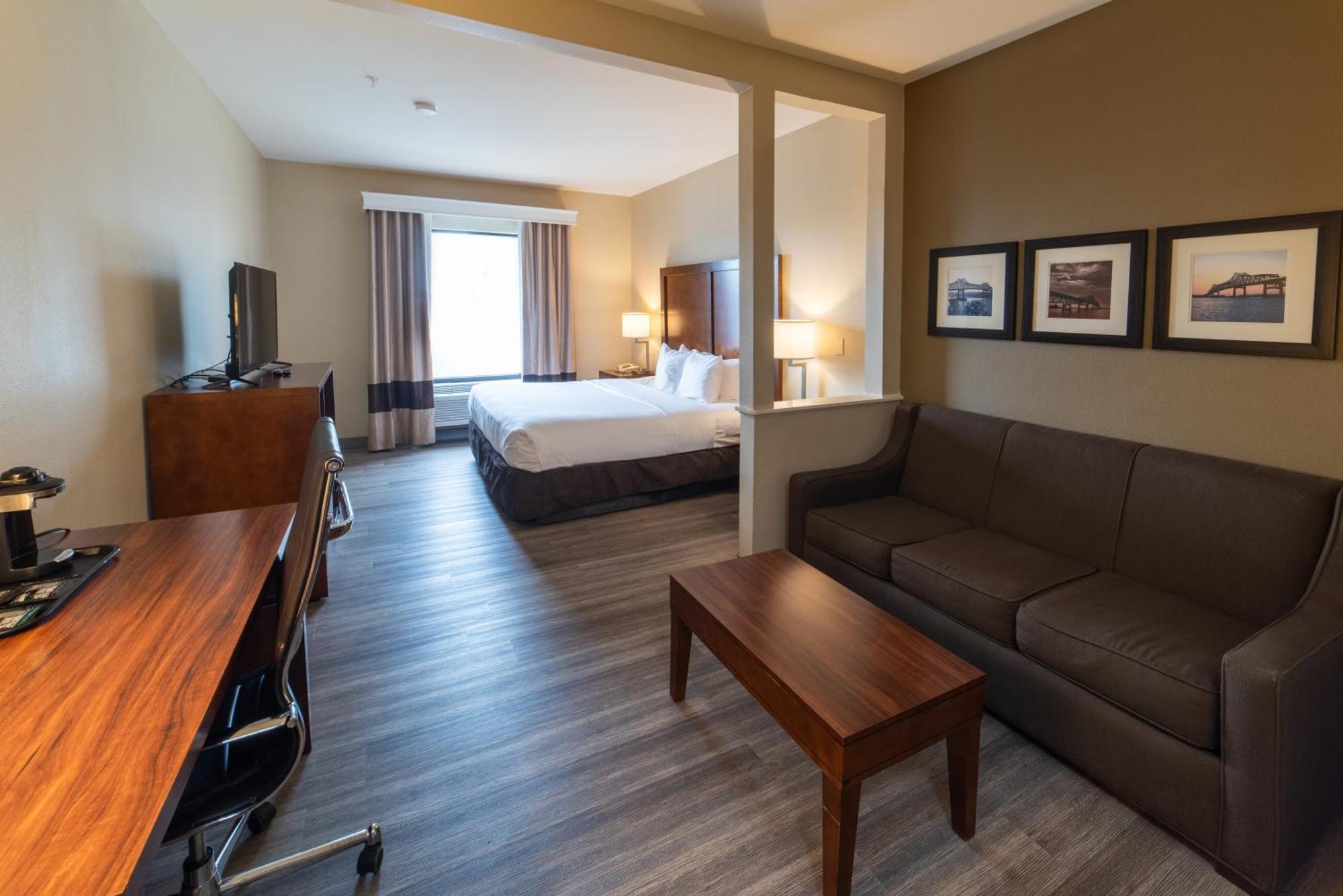 Sonesta Essential - Baton Rouge Airport Hotel Exterior photo